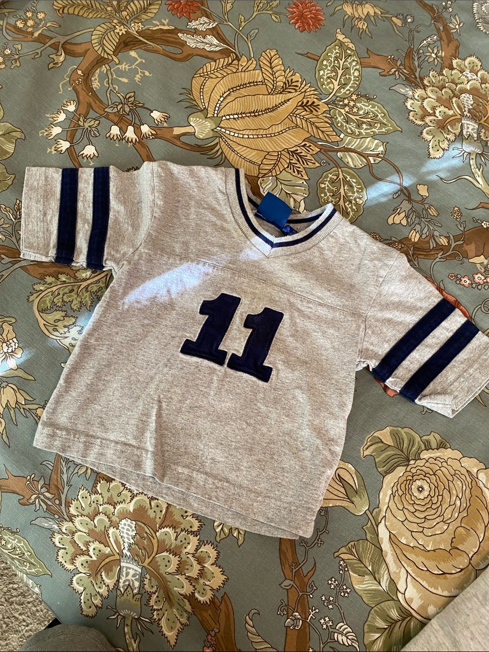 FIVE Rompers/Tees - Picture 2 of 16